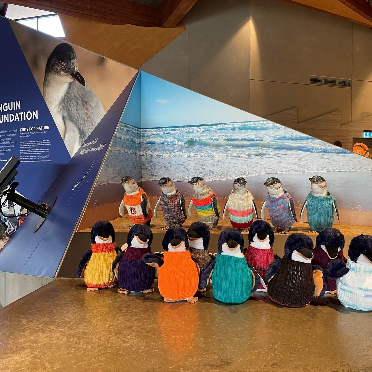 Penguin in Knits on PF stand 7